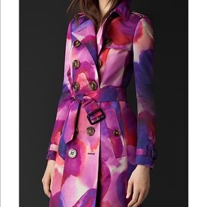 Woman’s Burberry Coat NWT